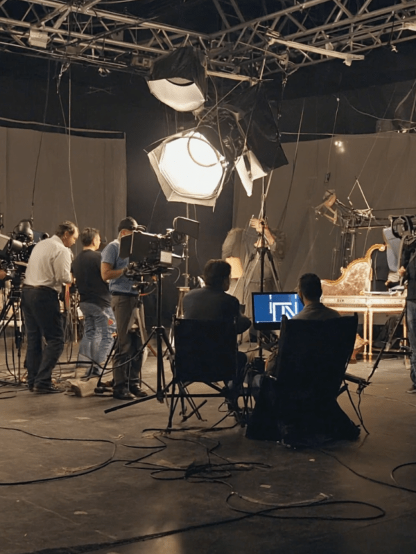 Cinematic Camera Movement Terms for AI Video&nbsp;Prompting